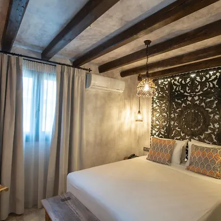 ホテル Decan Concept Boutique Estate 3*